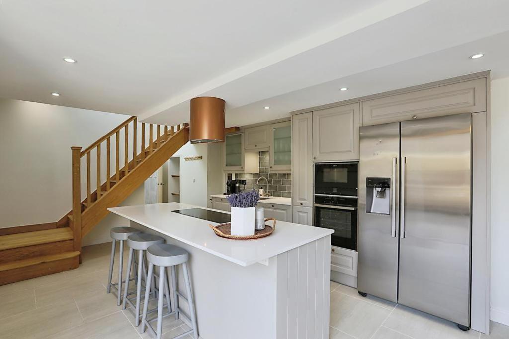 Luxury Cotswold Cottage With Hot Tub In Stow On The Wold! Екстериор снимка