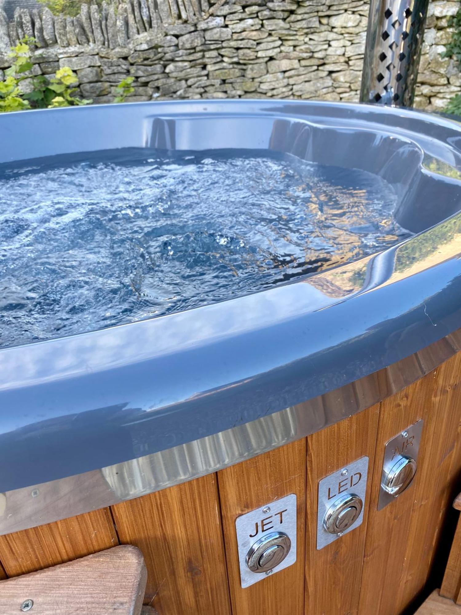 Luxury Cotswold Cottage With Hot Tub In Stow On The Wold! Екстериор снимка